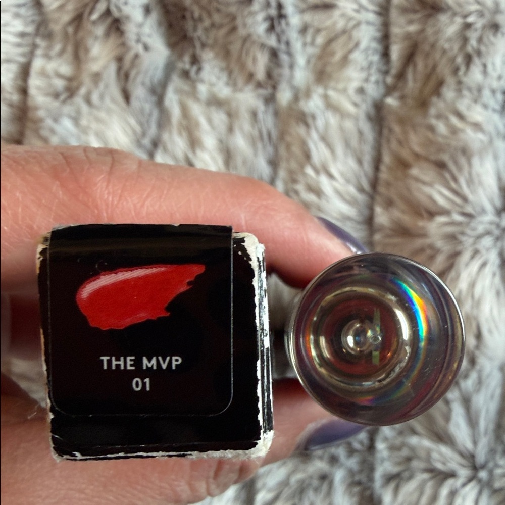 Fenty Beauty Icon Velvet Liquid Lipstick - Bold Red - Picture 2 of 4